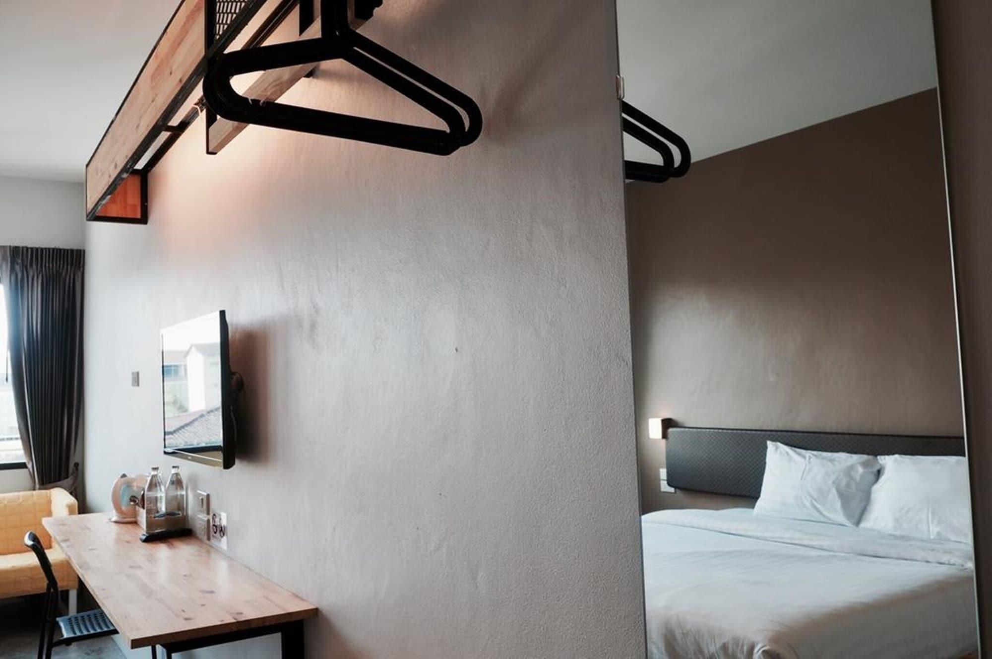 A3 Living Apartment Surat Thani Bagian luar foto
