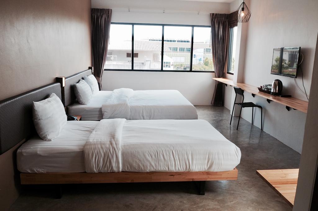 A3 Living Apartment Surat Thani Bagian luar foto