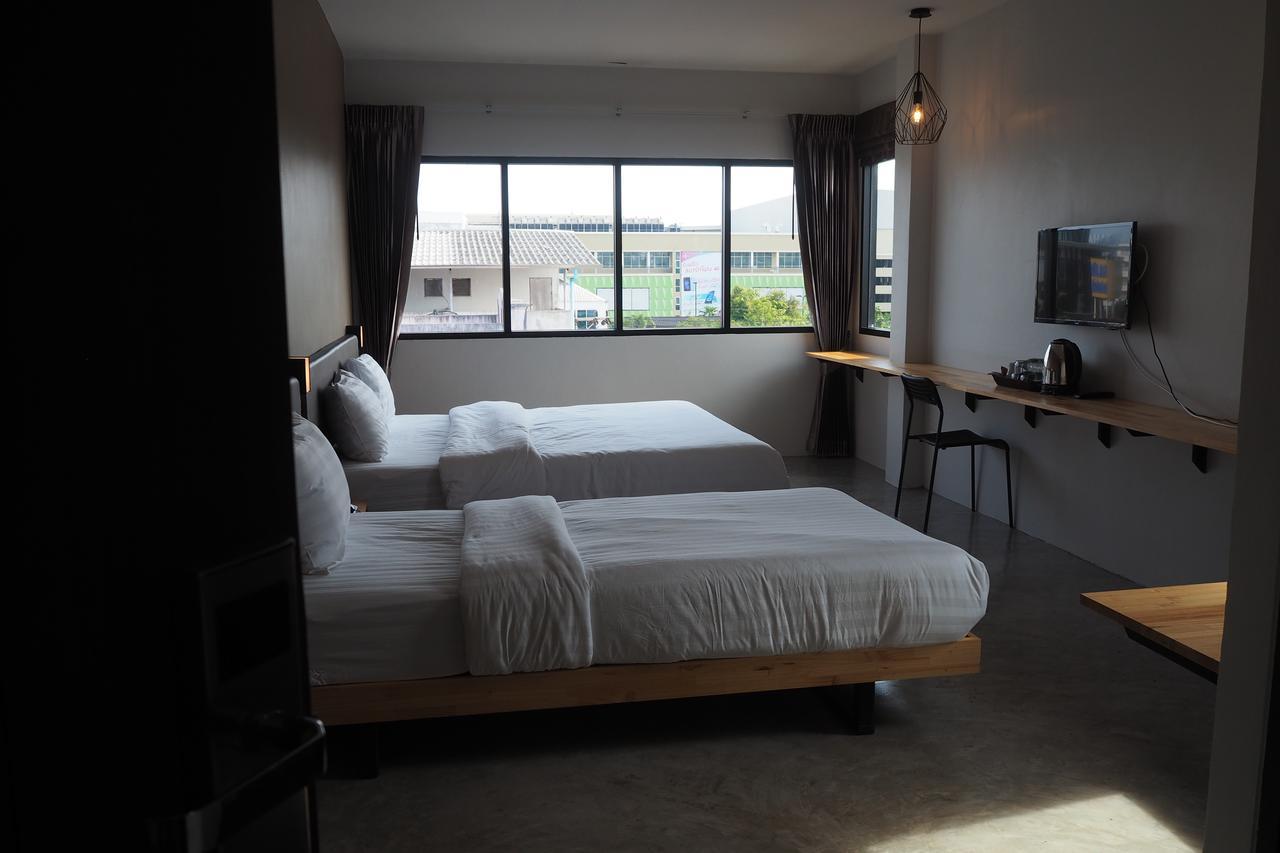 A3 Living Apartment Surat Thani Bagian luar foto
