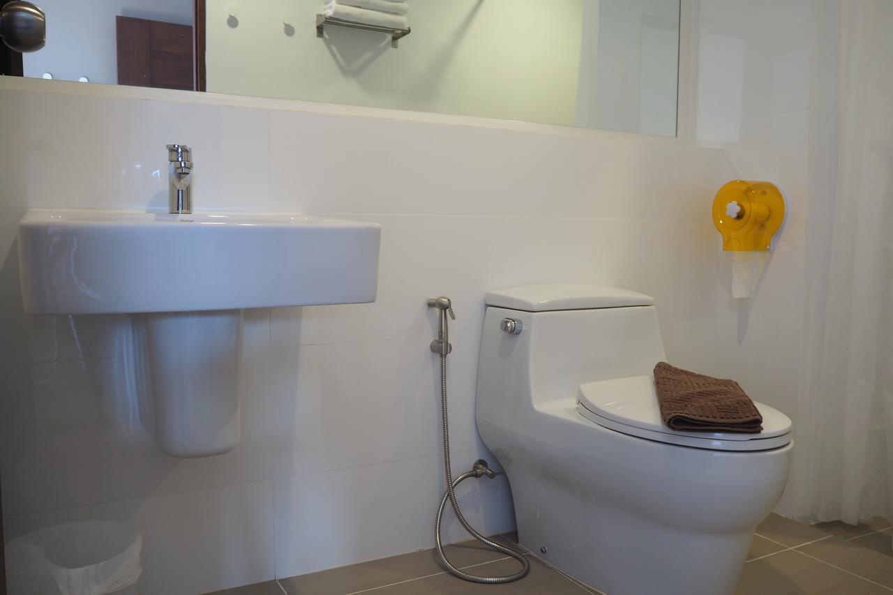 A3 Living Apartment Surat Thani Bagian luar foto