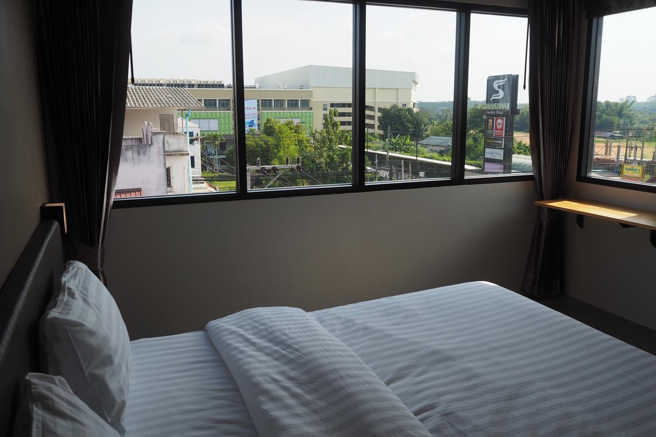 A3 Living Apartment Surat Thani Bagian luar foto