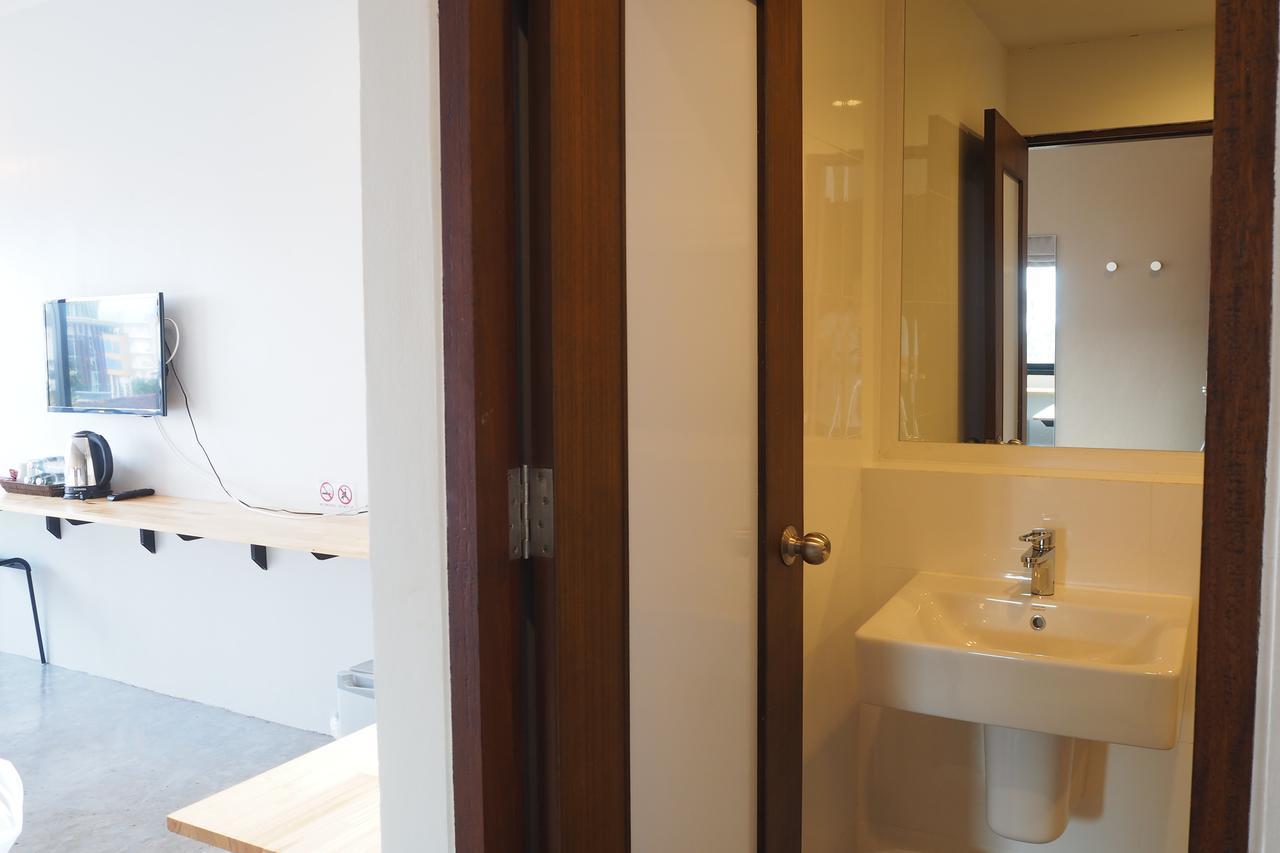 A3 Living Apartment Surat Thani Bagian luar foto
